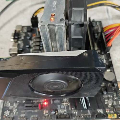 议价铭暄MS-挑战者 H610M 实图拍摄 外观完好 无碰伤 实可维修?
