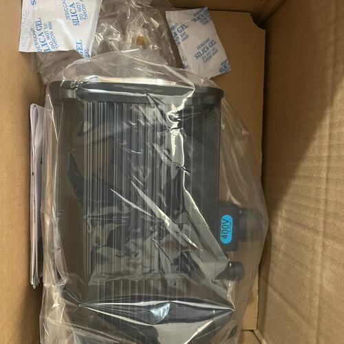 SGMGH-13Q5A-OM11 。成色几乎全新，功能完好无--议价商品