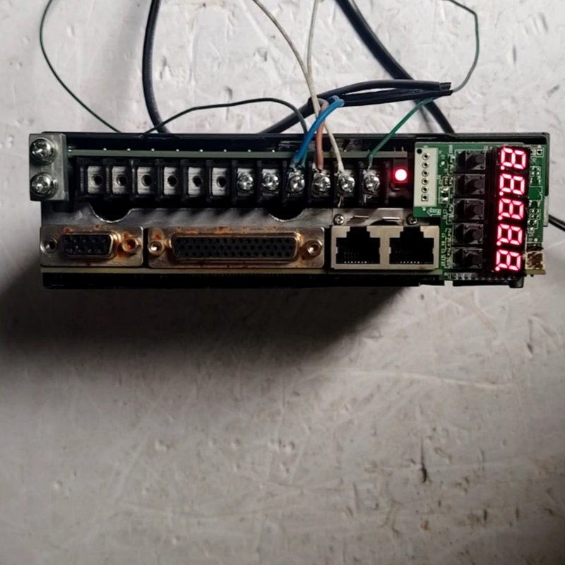 汇川驱动器IS620NS2R8I，图片为实物拍摄的，外壳破损--议价商品图片