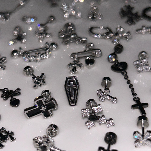 甜酷暗黑色十字架耳钉平底睡觉不用摘防过敏医用钛钢耳蜗耳骨钉女