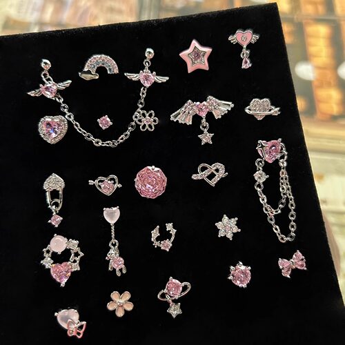 梦幻天使粉色爱心耳钉女新款养耳洞免摘耳骨钉小众设计高级感耳饰