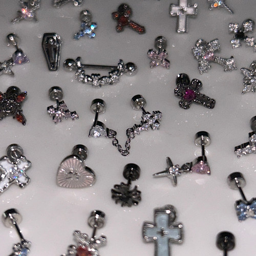 辣妹风黑色十字架耳骨钉女医用钛钢防过敏耳蜗钉高级感小众耳钉女