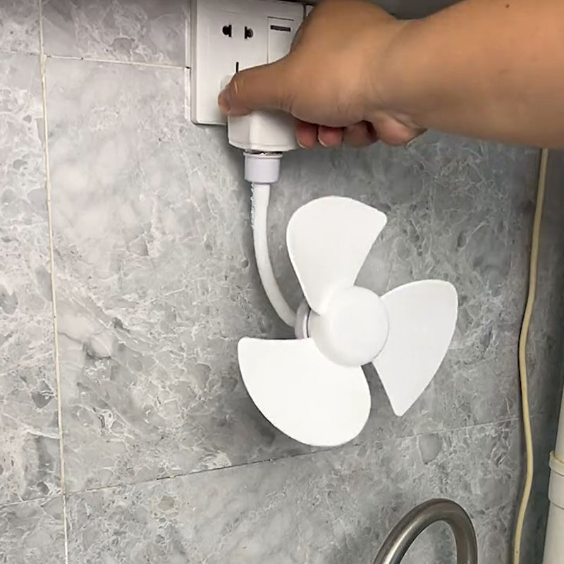 厨房风扇家用可旋转卧室小型专用壁挂免打孔厕所插座灯头迷你风扇