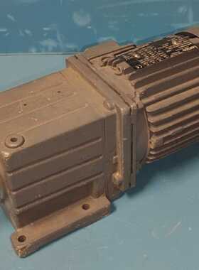 Lenze  3Mot EN60034    GST042M VBR 071C32    MDEMAXX 071C32