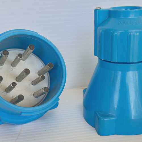 Marechal Marechal DS7C3 7P3C 32A Decontactor Plug *NEW*