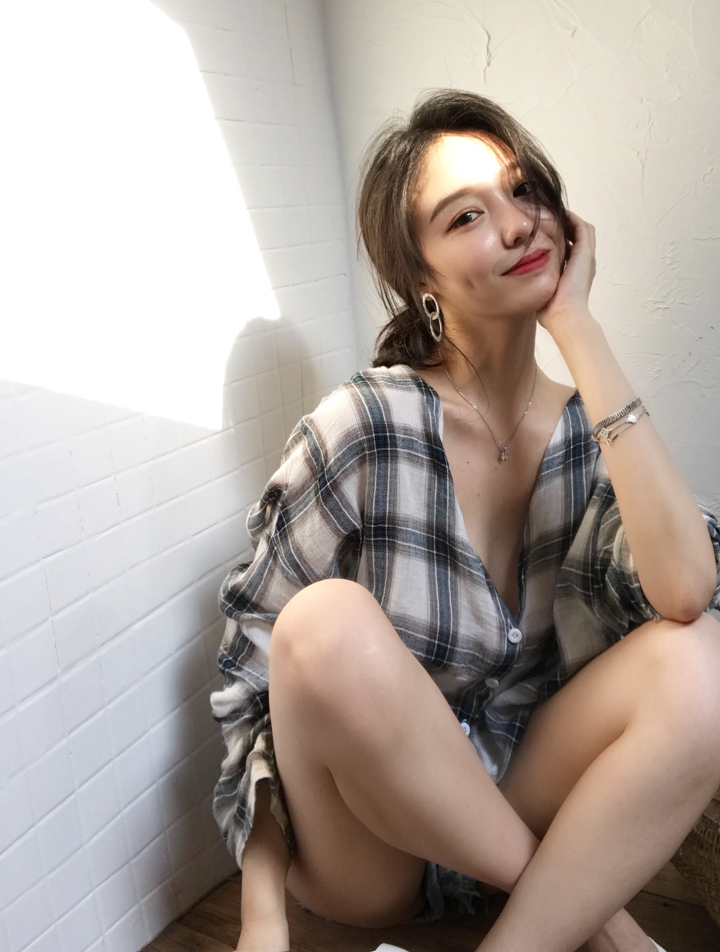 小八同學夏季新款寬松感顯瘦百搭v領襯衣