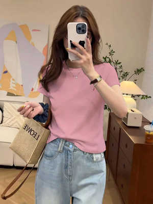 粉色正肩短袖t恤女装夏季新款修身纯棉百搭独特别致高级感上衣潮