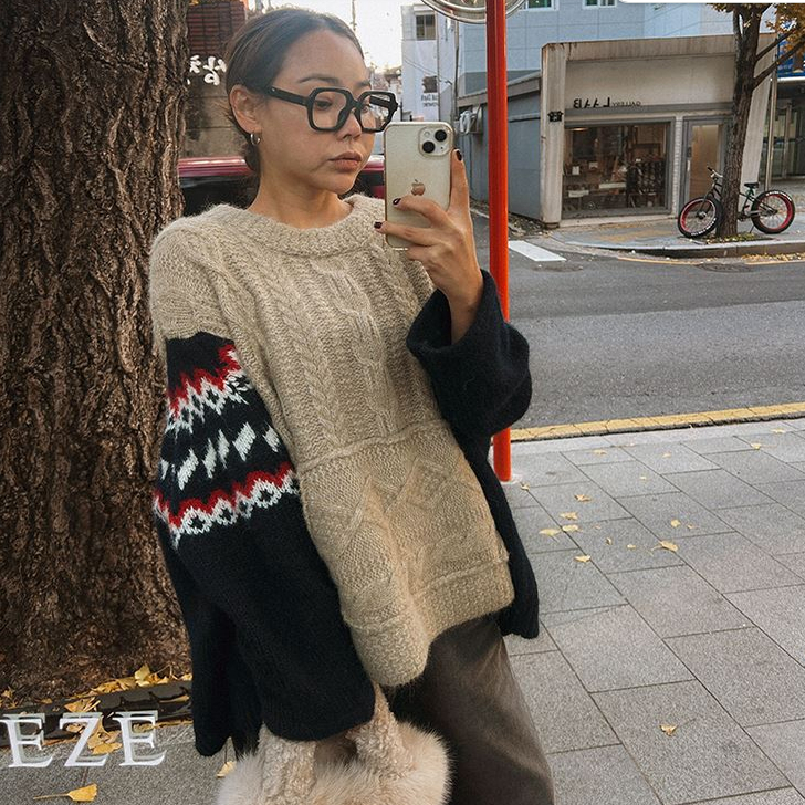 2025秋冬羊毛混纺拼接蓝色毛衣