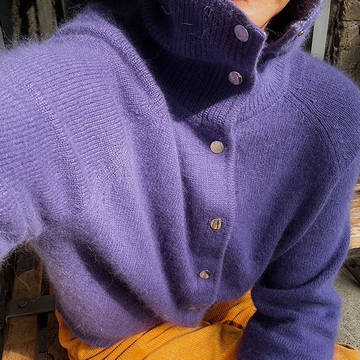 三色立领孔雀蓝多色兔毛绒针织衫