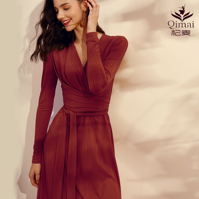 2020秋新款酒红色针织高端连衣裙女气场收腰显瘦修身法式复古长裙