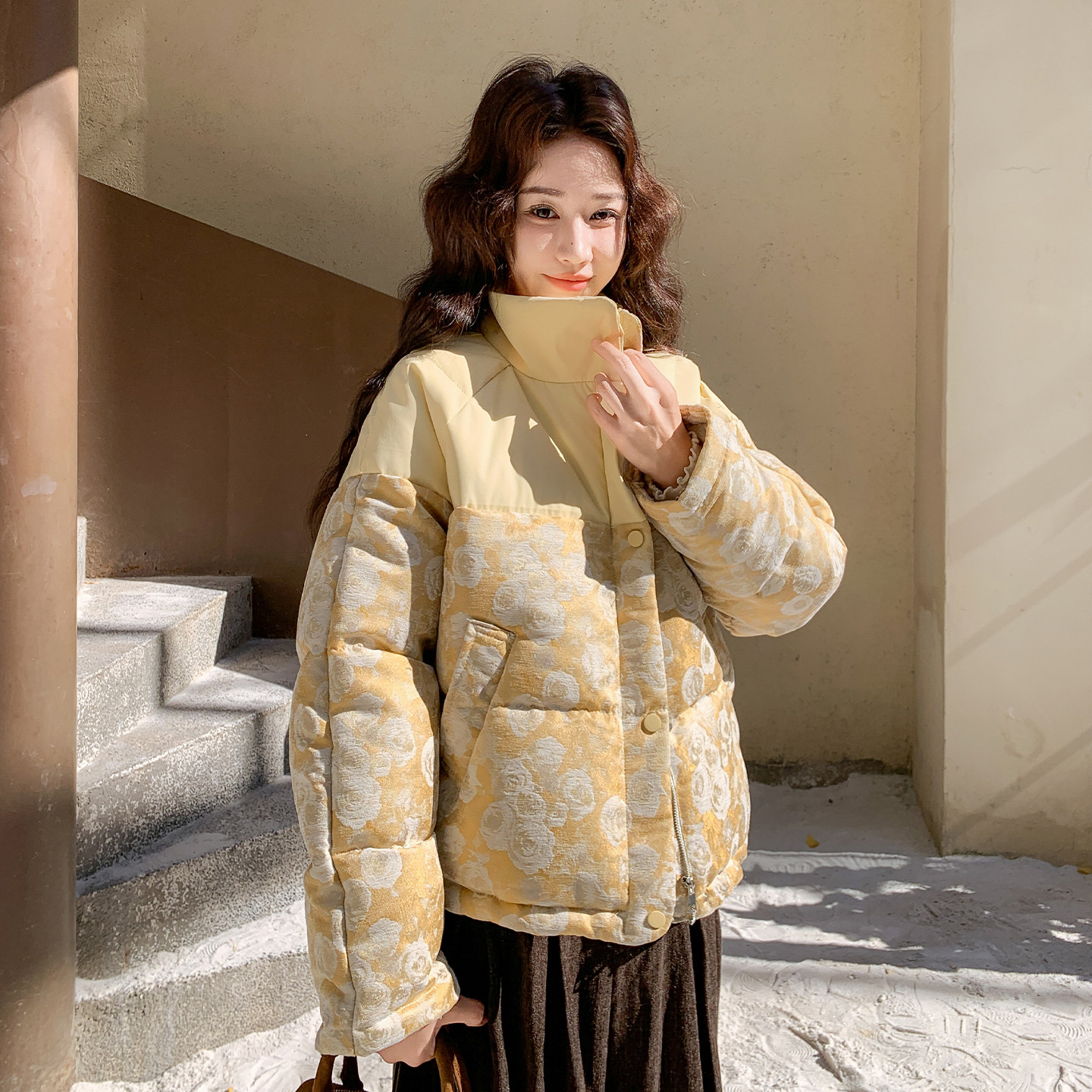 新中式撞色拼接羽绒服女2025冬短款立领印花派克服白鸭绒宽松外套