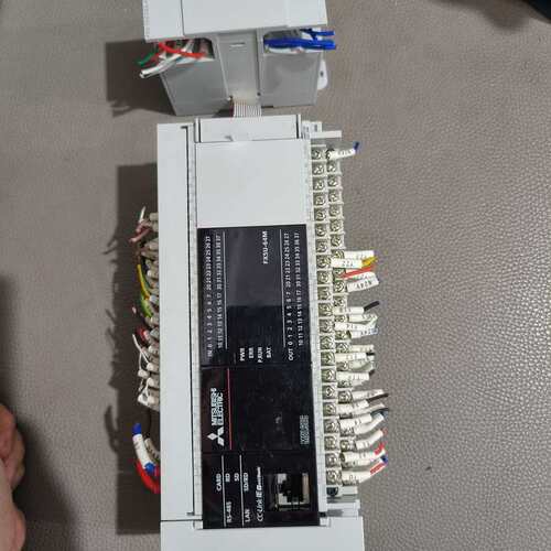 维修议价FX5U-64MT/ES，模块型号:FX5-16ET/ES-