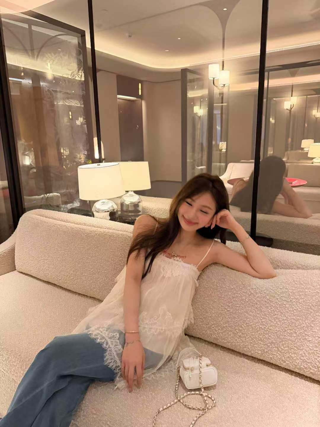 现货正品韩系简约气质百搭宽松显瘦蕾丝拼接吊带背心