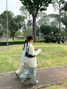 Arte现货薄款 破洞柔软 韩系简约气质百搭宽松显瘦牛仔裤