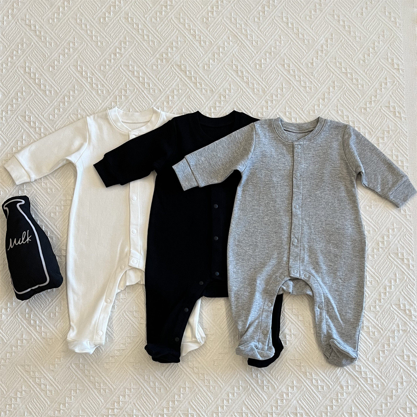 26春装新品新生婴儿包脚连体衣纯棉带脚套宝宝哈衣爬服春秋季1岁