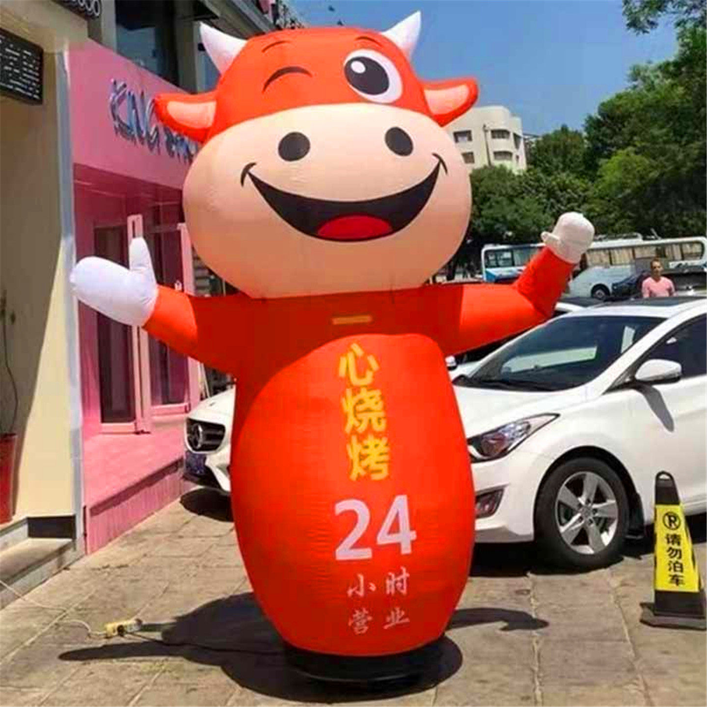 充气立柱牛气模财神招手摇摆舞星广告人挥手迎宾吉祥物卡通拱门