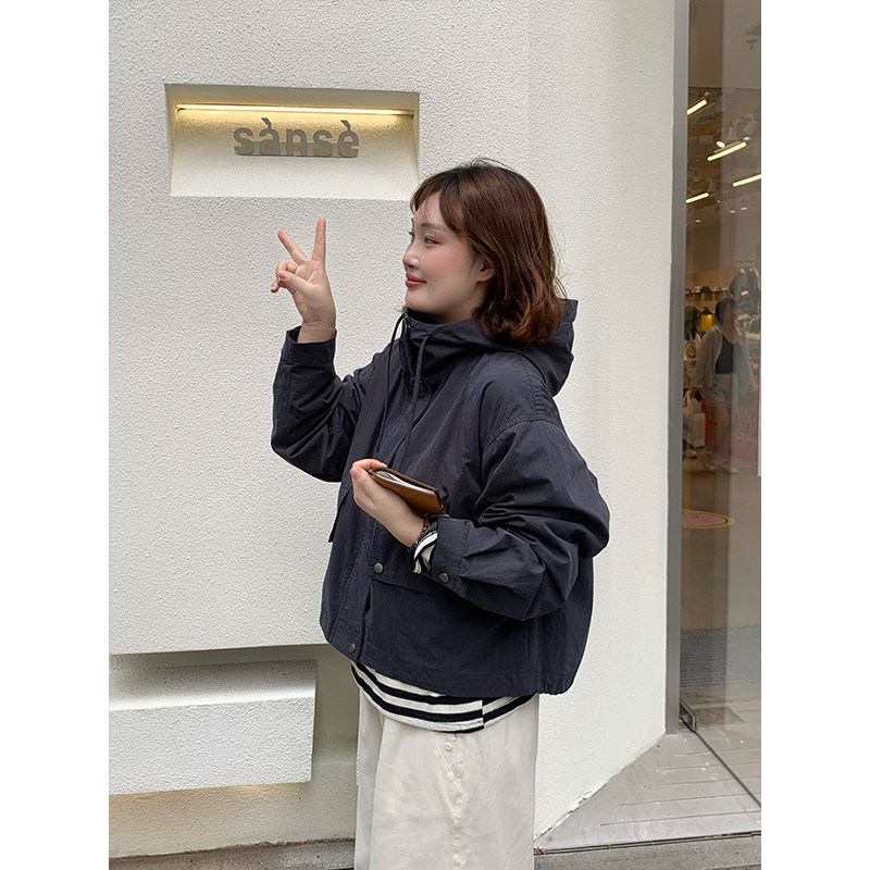 西兰花花 秋冬新款连帽短外套慵懒感宽松短款工装风衣小个子女款