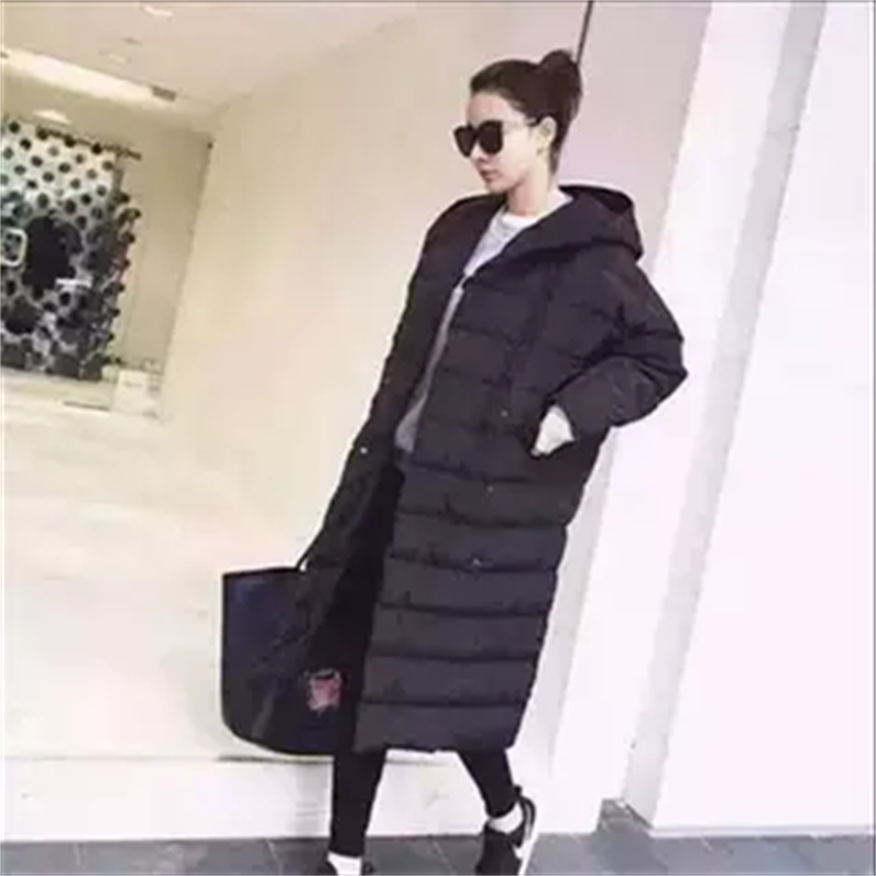 欧洲过膝站明星同款中长款双排扣加厚黑色直筒宽松女连帽羽绒服