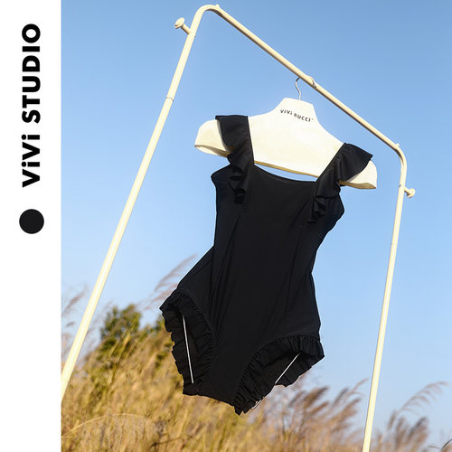 Vivistudio连体泳衣女ins风遮肚显瘦小胸聚拢木耳边飞袖温泉泳装