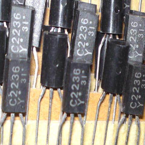 三极管 2SC2236-Y   2SC2236   C2236  TO-92 全新原装