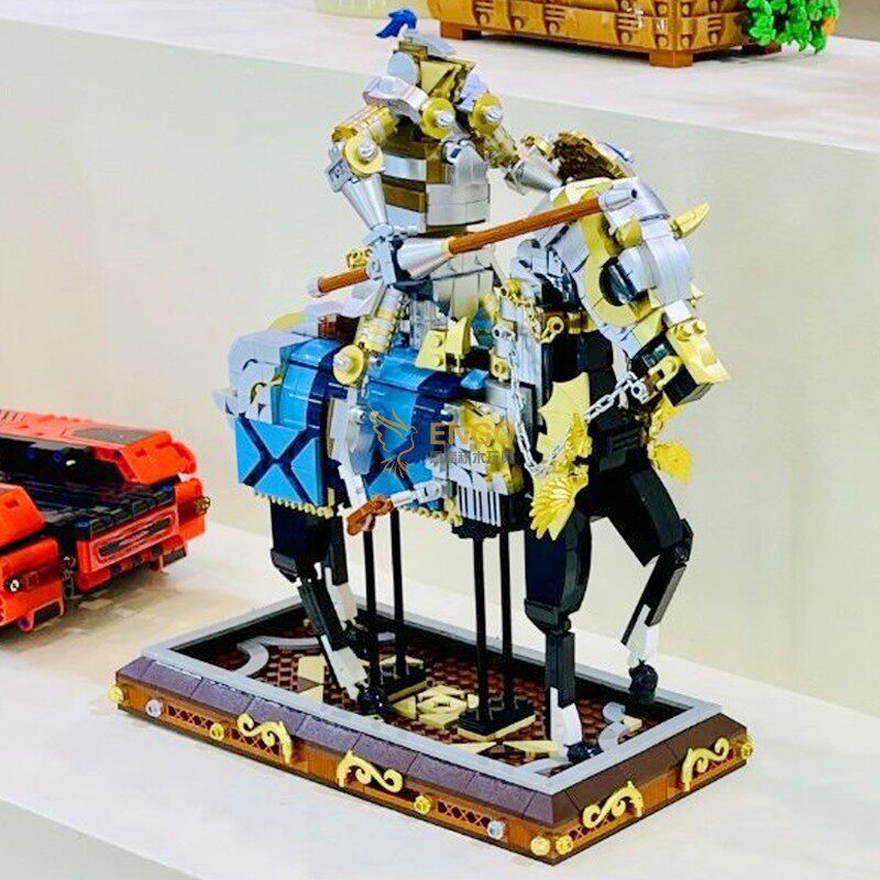 中世纪骑士战马盔甲武士拼装积木