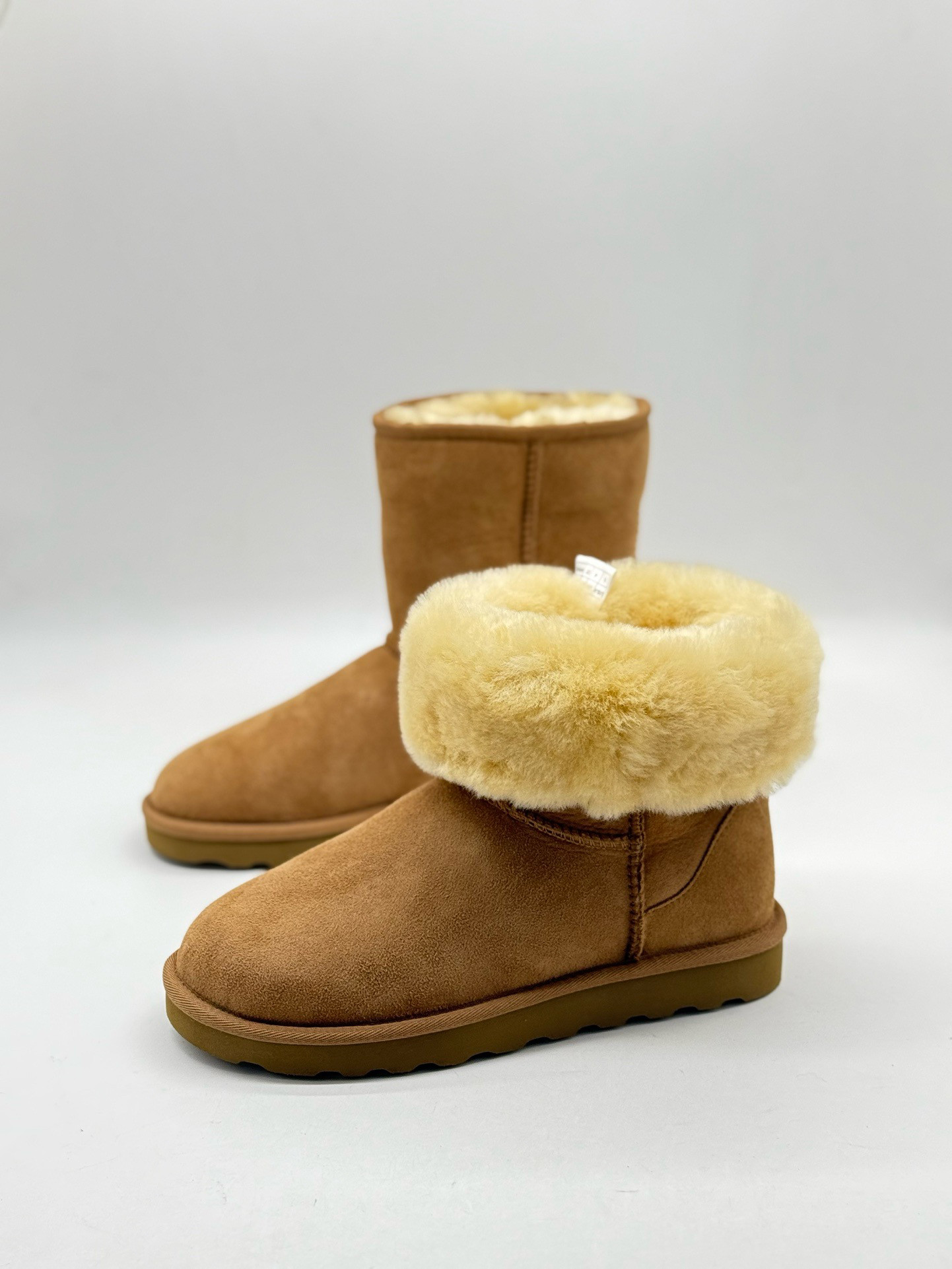 中筒25冬 栗色可卷 经典款 柔软暖和 羊皮毛一体 专利大底 毛靴 o,女鞋,时尚雪地靴,淘宝优惠券,粉丝福利购,淘宝优惠卷