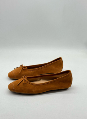 特 轻便简约 全皮 36 37 38 舒适好穿 秀气好穿  舒适单鞋 r