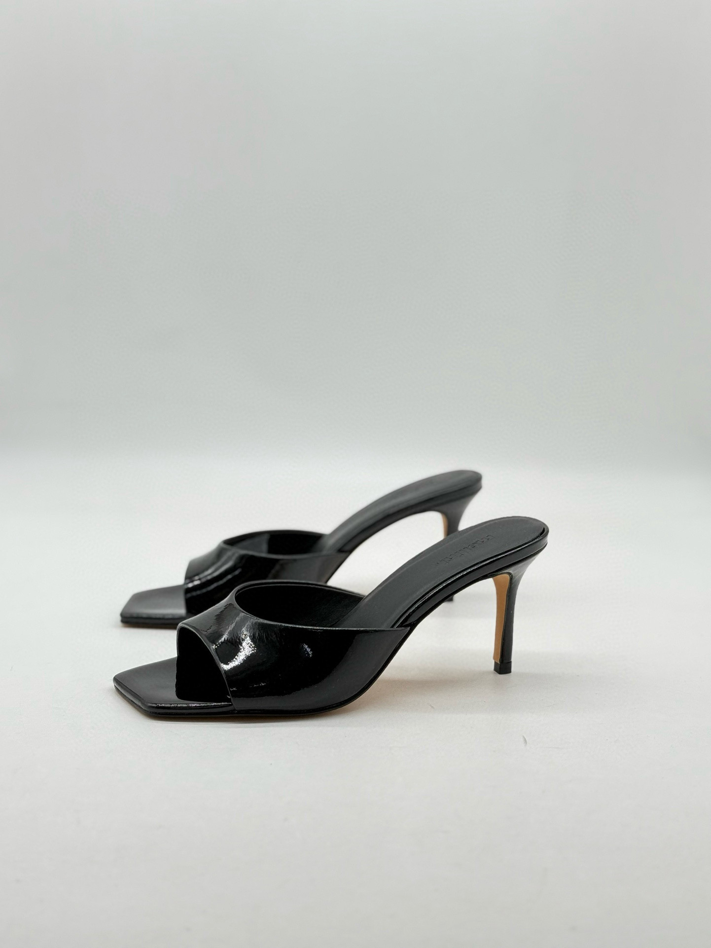 26新货 澳洲原单 孤品36码 全皮 简约洋气 高跟拖鞋 女 m102