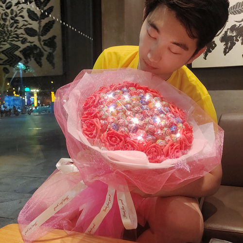 99颗雅客天天棒成品七夕情人节礼物送男女朋友零食创意棒棒糖花束