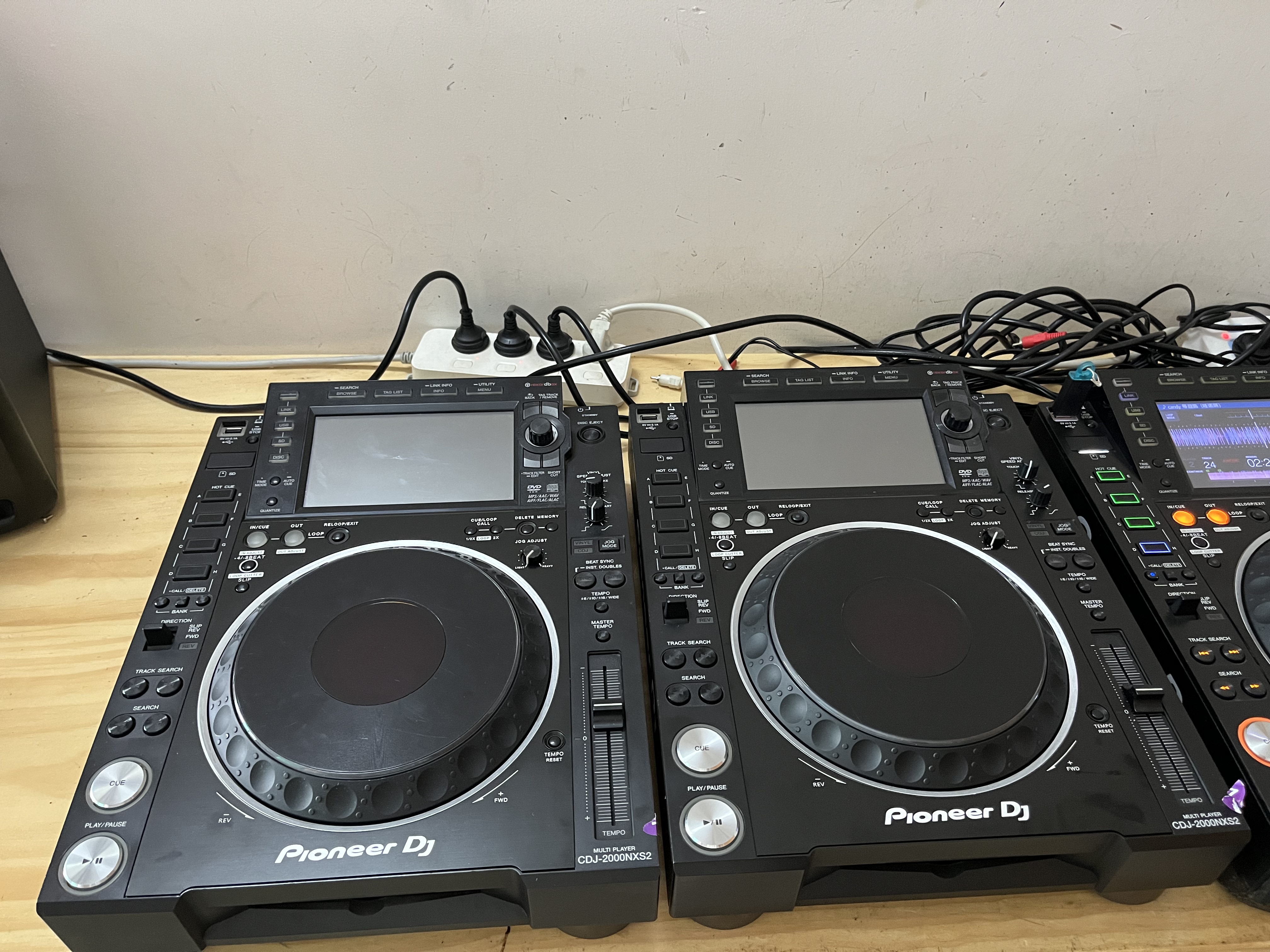 pioneer 先锋2000NXS2打碟机一对 2台 CDJ2000三代 功能正常使用