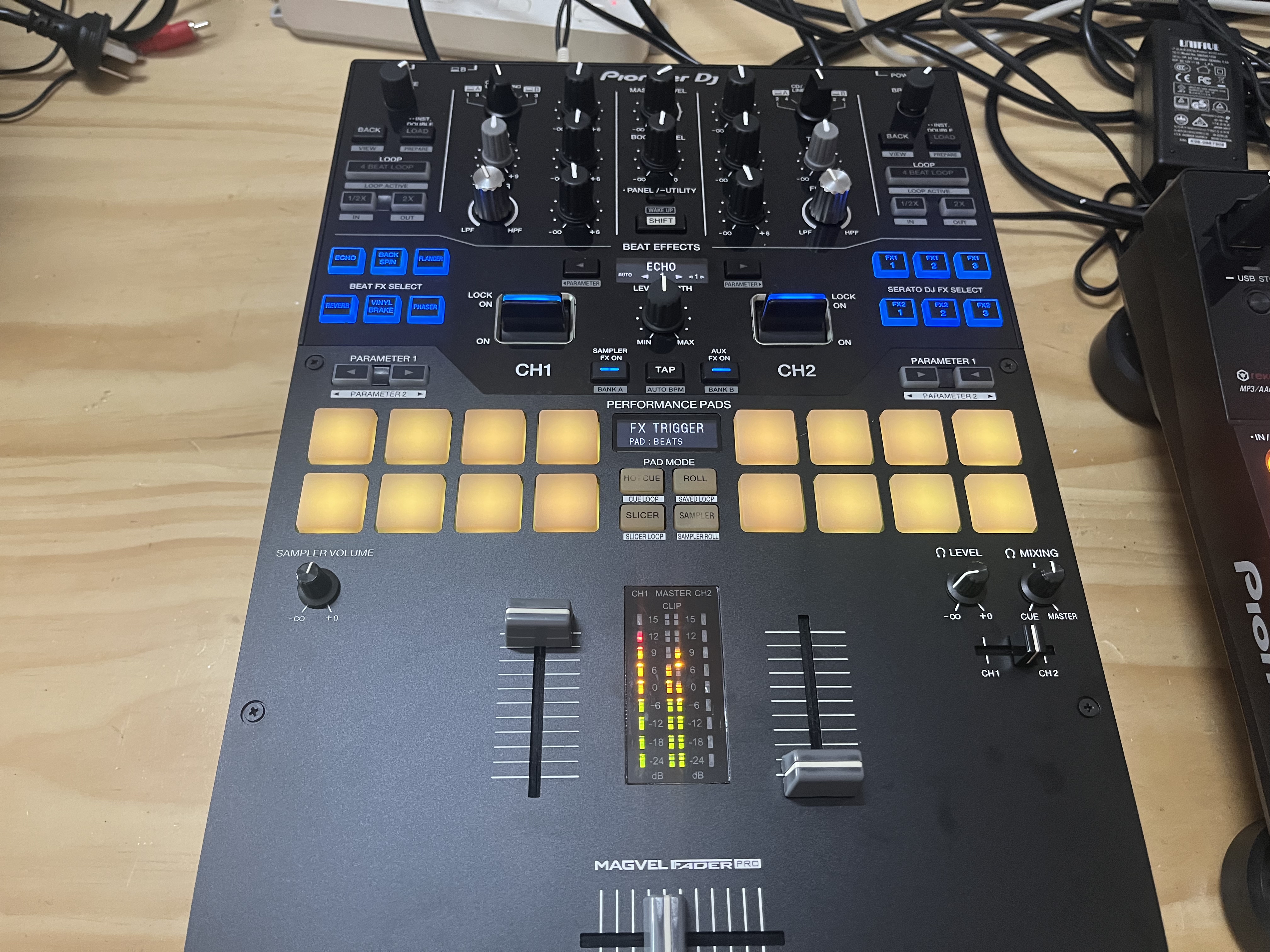 pioneer 先锋DJM S9混音台 DJ搓碟台 成色一般 功能正常 保修