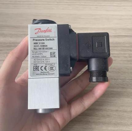 3231-1DB04丹佛斯MBC5100压力开关DANFOSS全新原厂现货061B100266
