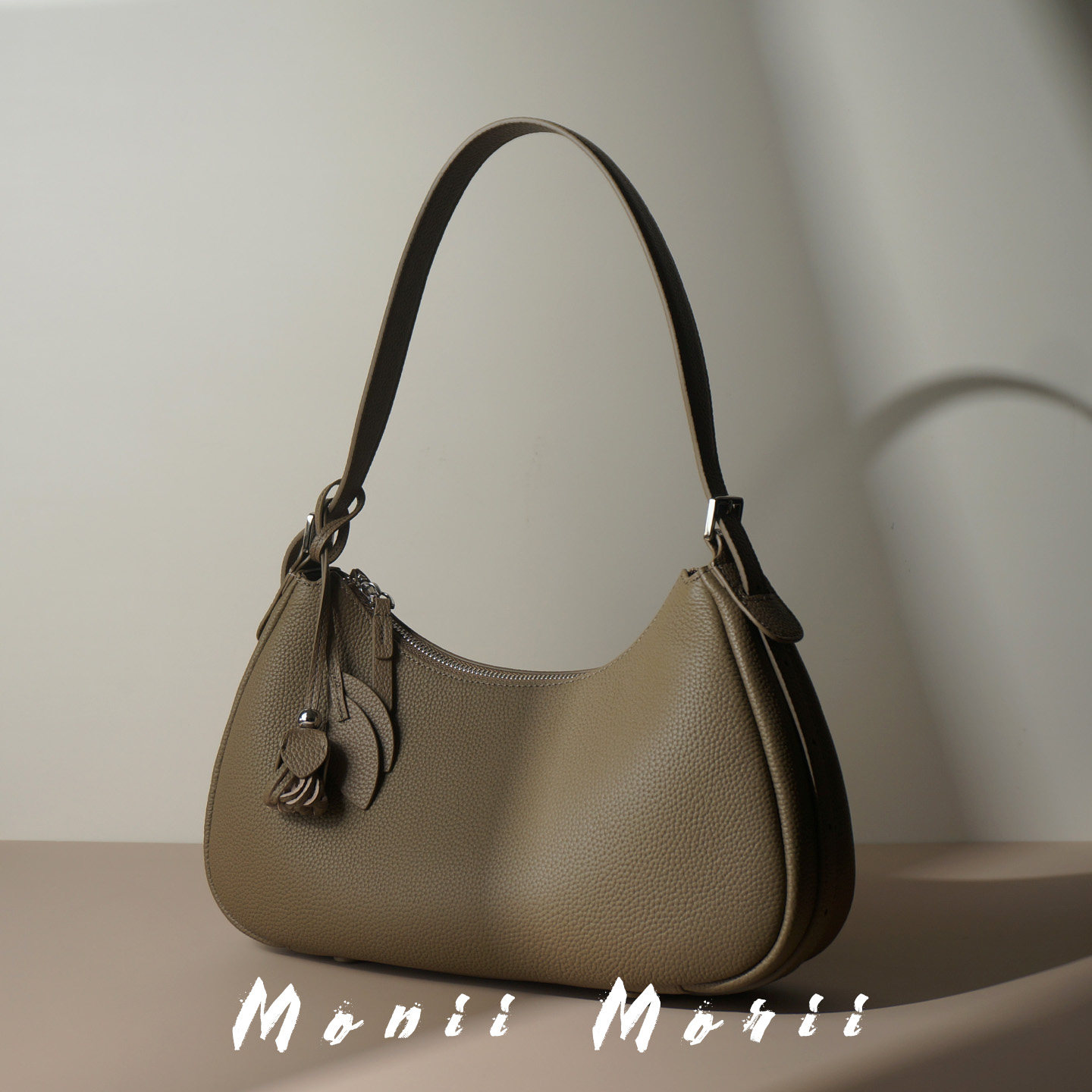 怪兽君2026新款真皮腋下包通勤大容量单肩包头层牛皮斜挎包女包潮