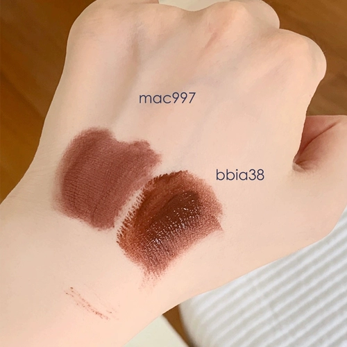 Qingcang Blogger рекомендует корейскому BBIA Velvet Matte Lip Glaze 24# 35# Spot