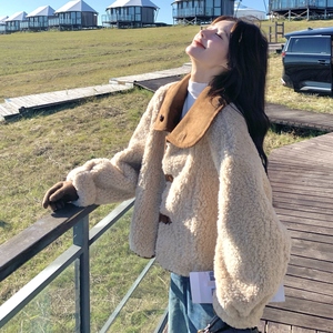 现货主推款皮毛一体宽松版两面穿羊羔毛外套 8139p185k278，女装短外套，浙宝186