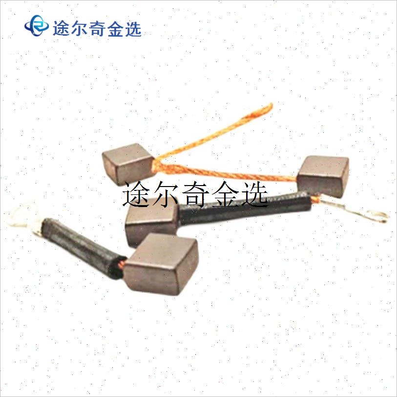 `车配件适用铃木太子GN125EN125轻骑起动P马达碳刷启动电机碳刷