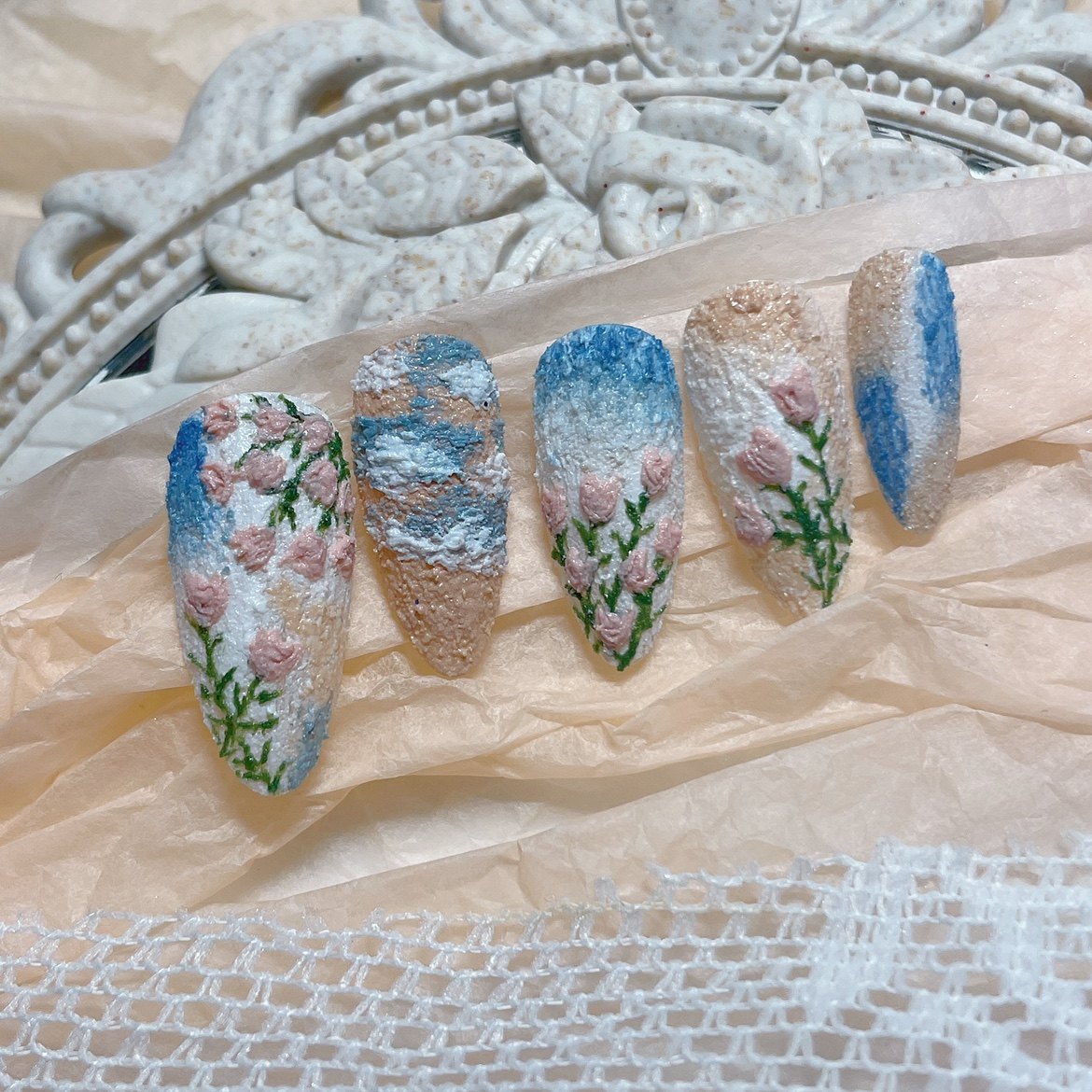 yee原创新品 复古浮雕油画手绘玫瑰粉蓝渐变晕染穿戴美甲假指甲贴