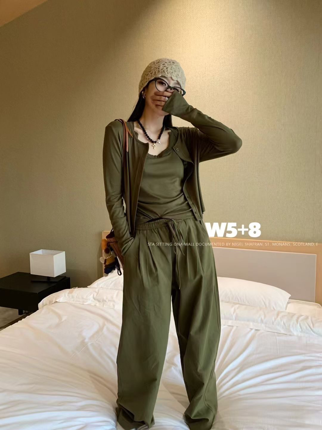 欧洲站2024早秋新款休闲运动阔腿裤套装女时尚减龄开衫背心三件套