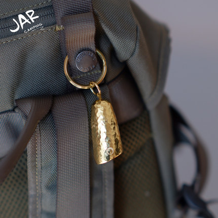 JARIGA原创设计纯手工锤纹黄铜小鱼铃铛包挂件钓鱼佬配饰汽车挂件