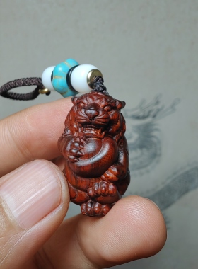 紫檀红木头精雕刻生肖老虎6车钥匙扣小吊坠文盘玩手把挂件质饰品