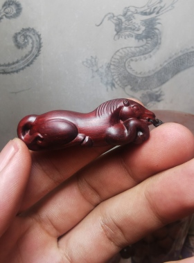 紫檀红木头精雕刻动物生肖马车钥匙扣小吊坠文盘玩手把挂件摆饰品