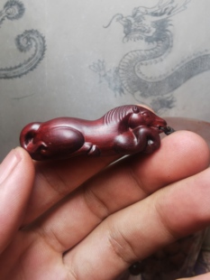 紫檀红木头精雕刻动物生肖马车钥匙扣小吊坠文盘玩手把挂件摆饰品