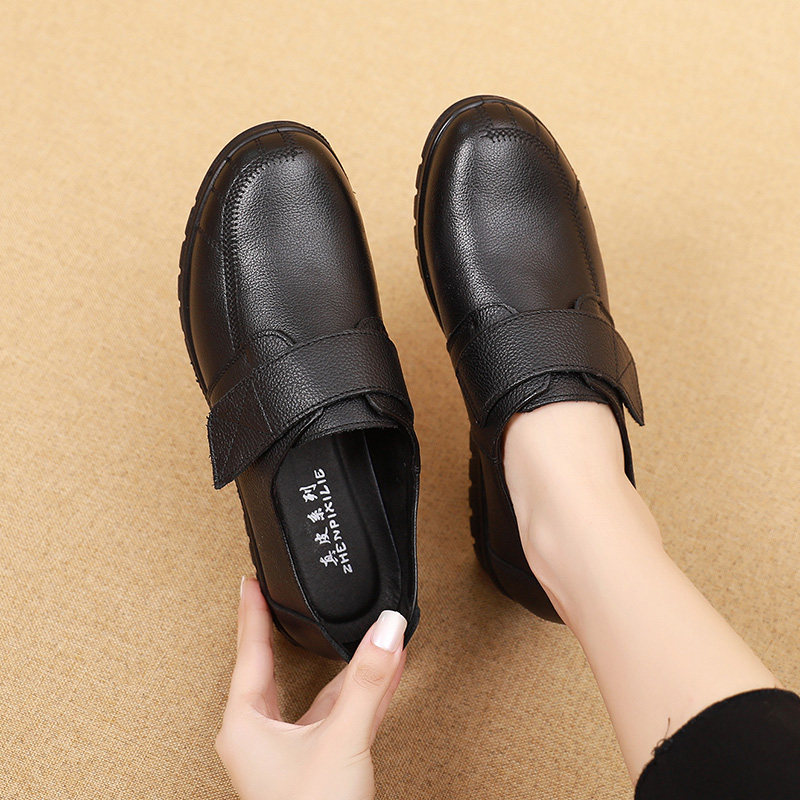 真皮工作鞋女黑色春秋款平底中老年妈妈皮鞋软底防水防滑厨房单鞋,女鞋,深口单鞋,淘宝优惠券,粉丝福利购,淘宝优惠卷