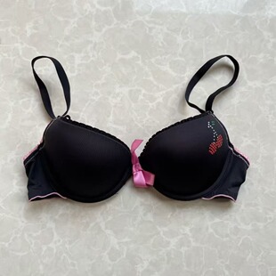 都说样板是最珍贵 饰少女花边薄罩杯钢圈内衣文胸75B 光面樱桃装