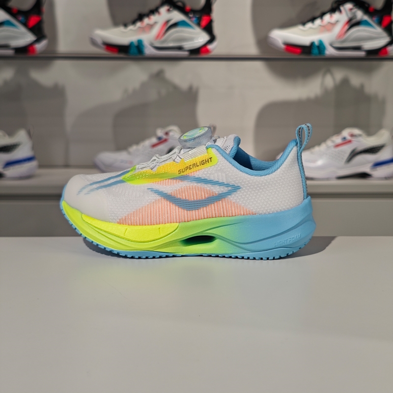 李宁2024夏季儿童超轻21 KIDS反光轻量高回弹小童运动鞋YKAU008