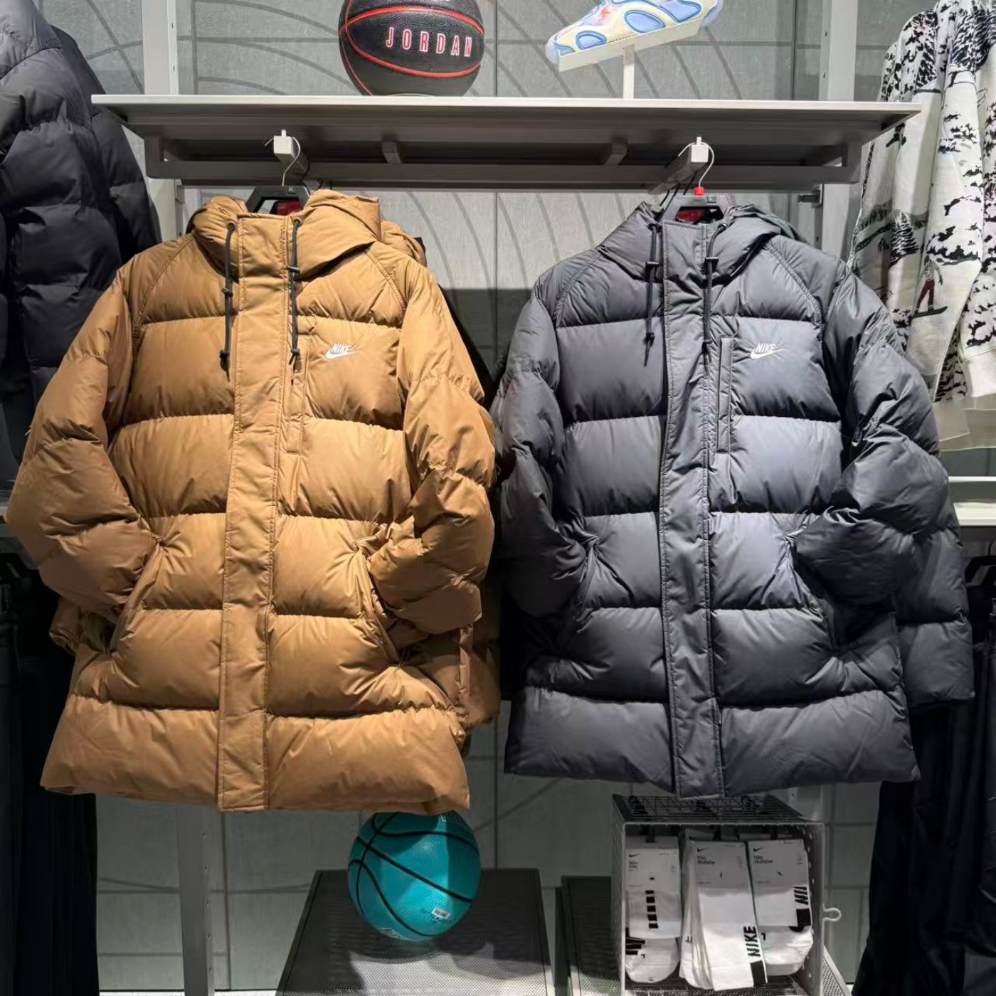 NIKE耐克男中长款羽绒服25冬新款宽松保暖防风连帽外套IB2974-010