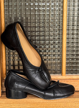 3cm中跟黑色真皮分趾单鞋 褶皱马皮银色粗跟一脚蹬浅口tabi分趾鞋