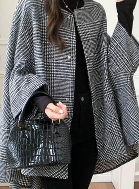 圆领格子单排扣蝙蝠袖呢子外套女