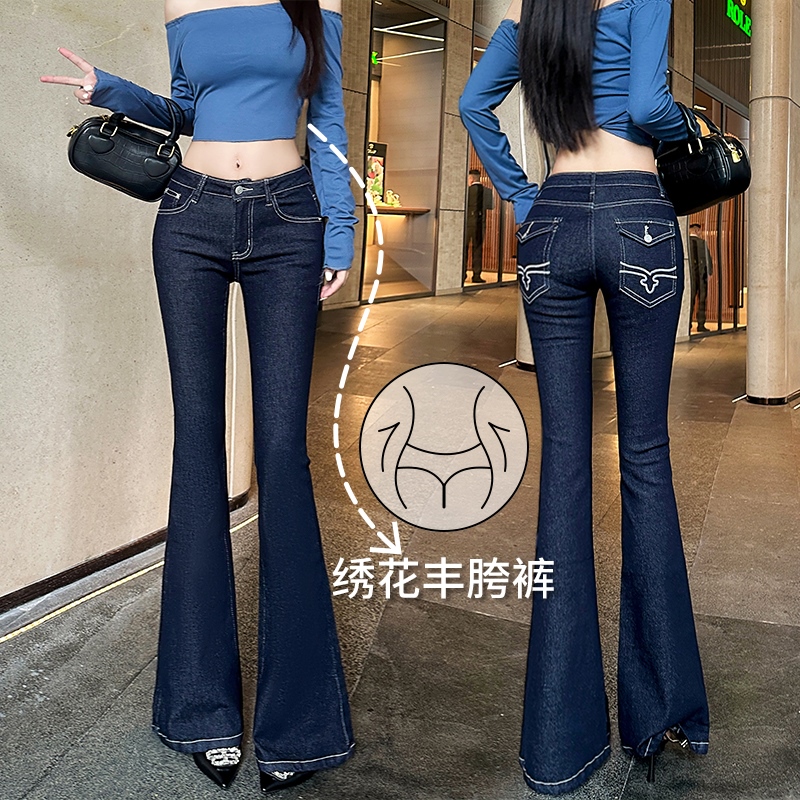 春季新款韩版时尚通勤OL口袋刺绣低腰丰胯垫修身微喇休闲牛仔长裤