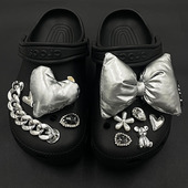 扣女蝴蝶结高级暗黑朋克爱心装 花鞋 饰扣 配饰鞋 crocs卡骆驰洞洞鞋